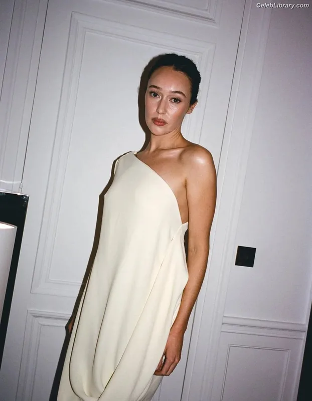 Alycia Debnam Carey photo 22 of 1336