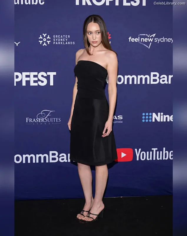 Alycia Debnam Carey photo 11 of 1336