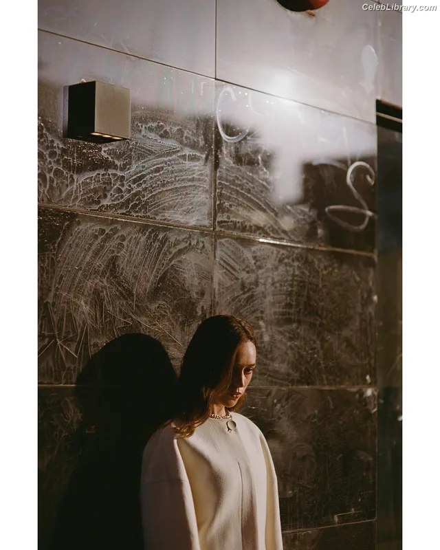 Alycia Debnam Carey photo 10 of 1336