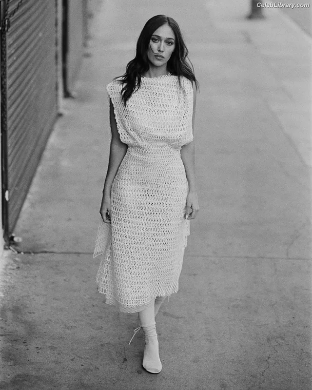Alycia Debnam Carey photo 12 of 1336