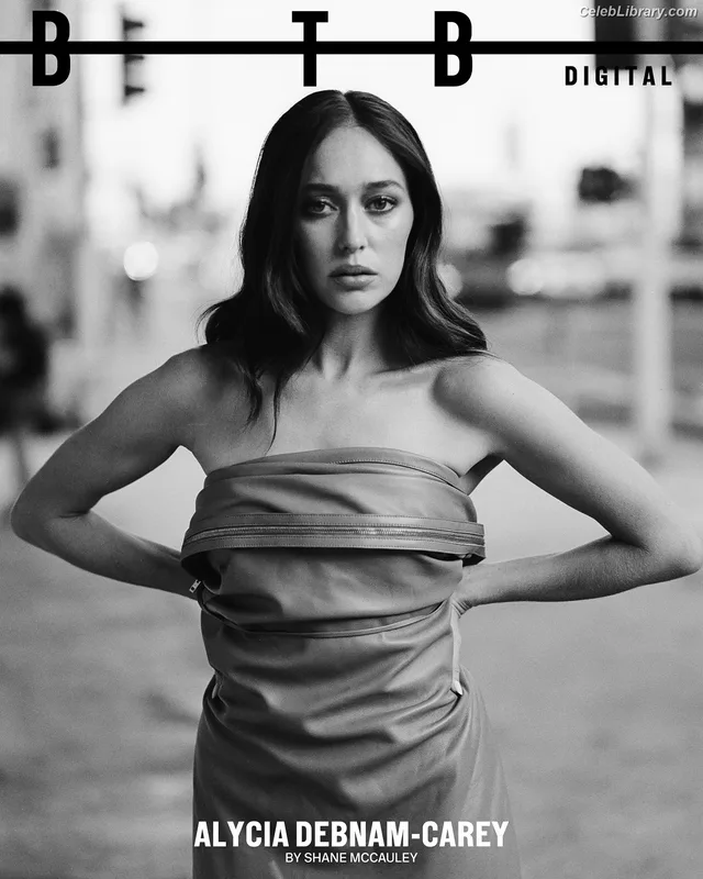 Alycia Debnam Carey photo 15 of 1336