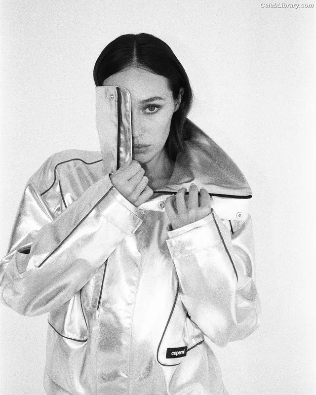 Alycia Debnam Carey photo 16 of 1336