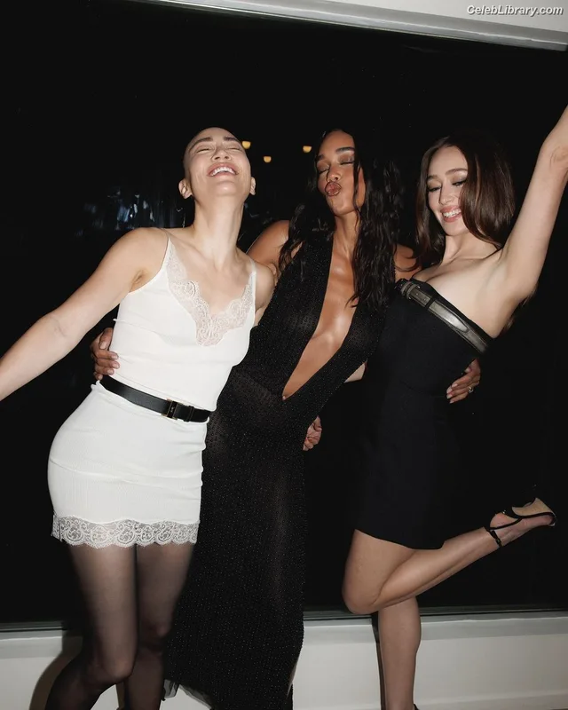 Alycia Debnam Carey photo 20 of 1336
