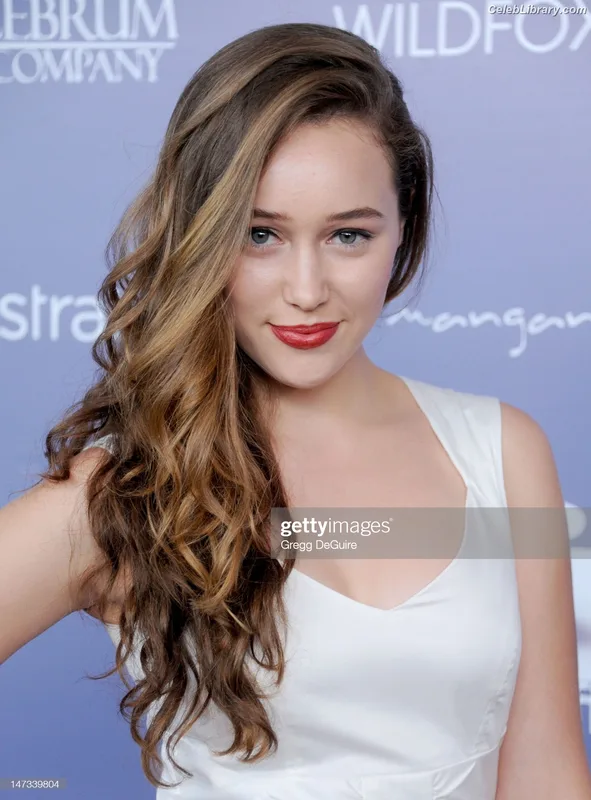 Alycia Debnam Carey photo 24 of 1336