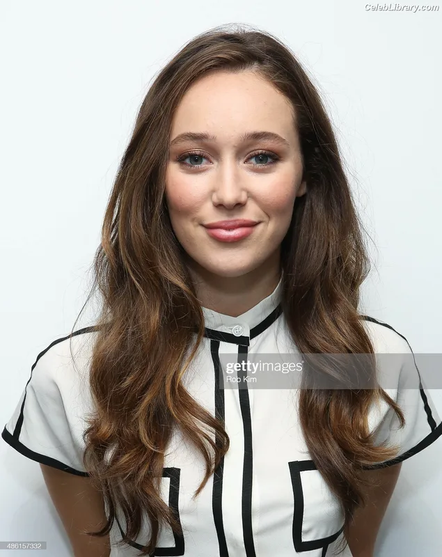 Alycia Debnam Carey photo 1 of 1336