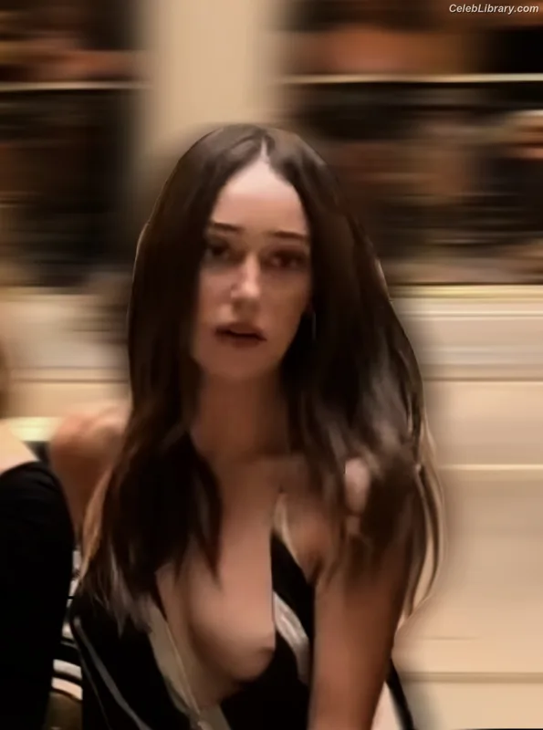 Alycia Debnam Carey photo 21 of 1336