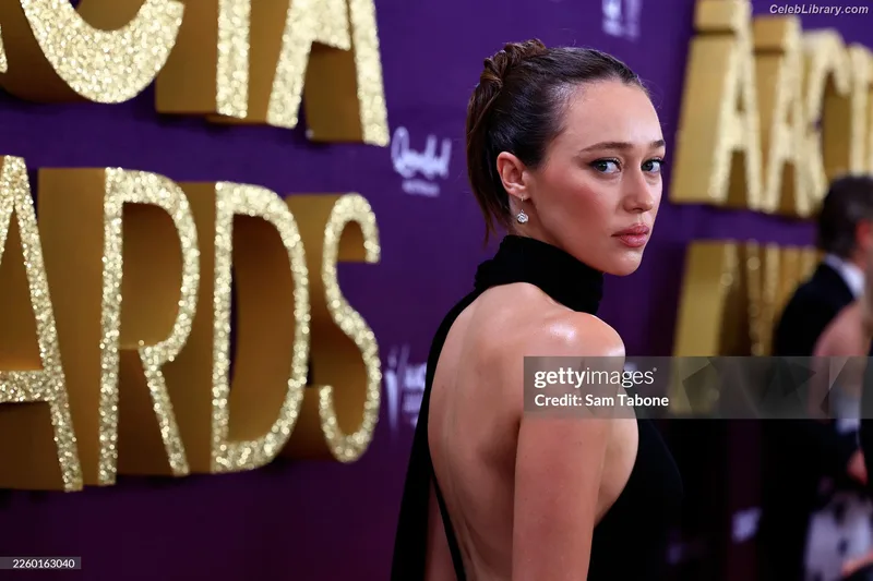 Alycia Debnam Carey photo 13 of 1336