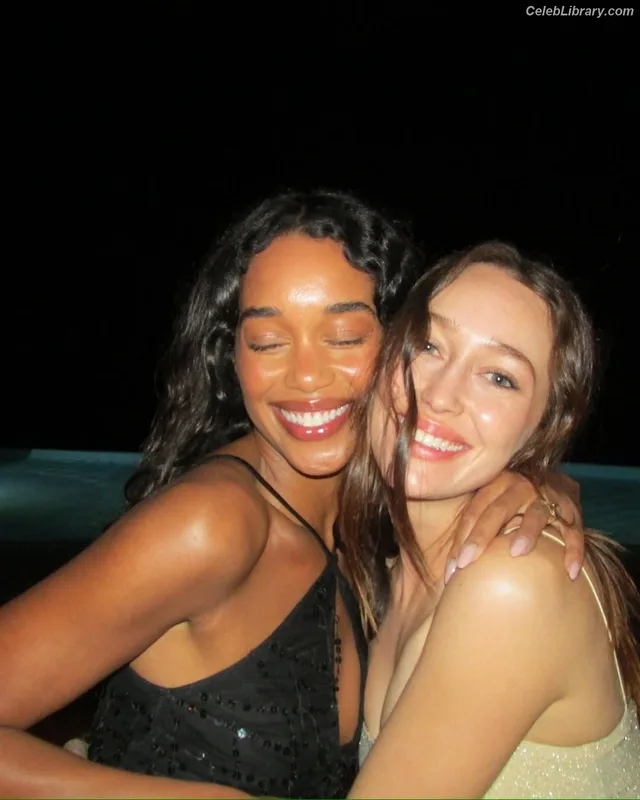 Alycia Debnam Carey photo 14 of 1336