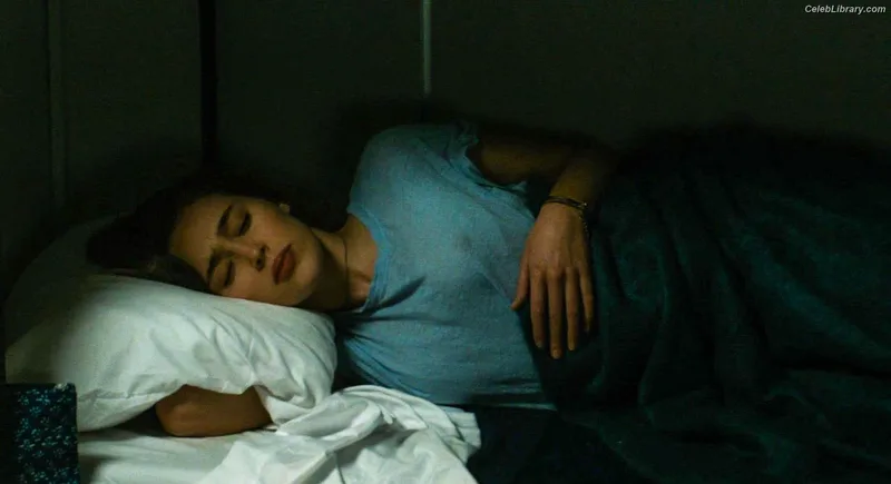 Alycia Debnam Carey photo 12 of 1336