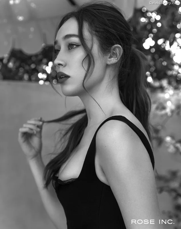 Alycia Debnam Carey photo 19 of 1336