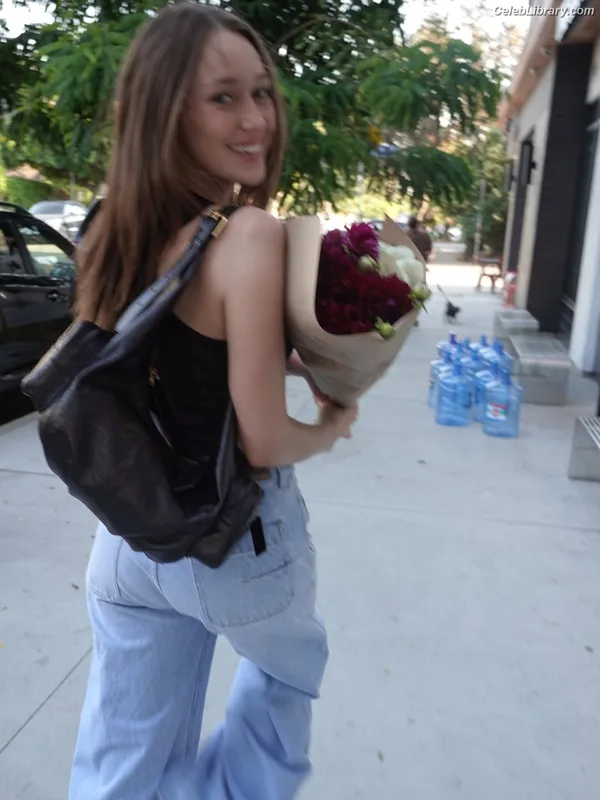 Alycia Debnam Carey photo 13 of 1336