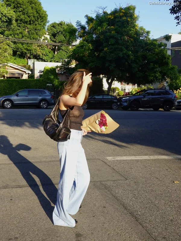 Alycia Debnam Carey photo 15 of 1336