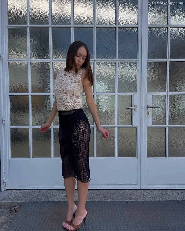 Alycia Debnam Carey photo 21 of 1336