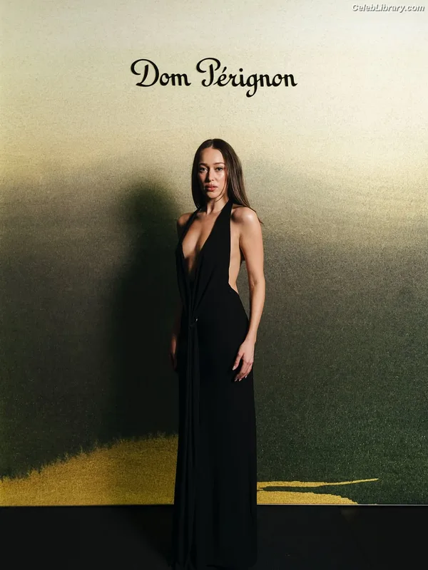 Alycia Debnam Carey photo 18 of 1336