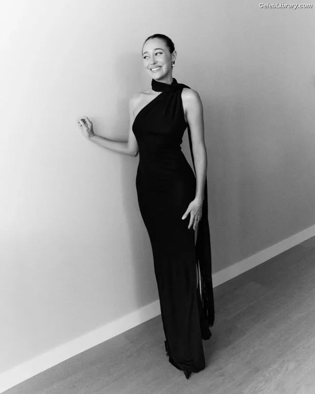 Alycia Debnam Carey photo 23 of 1336