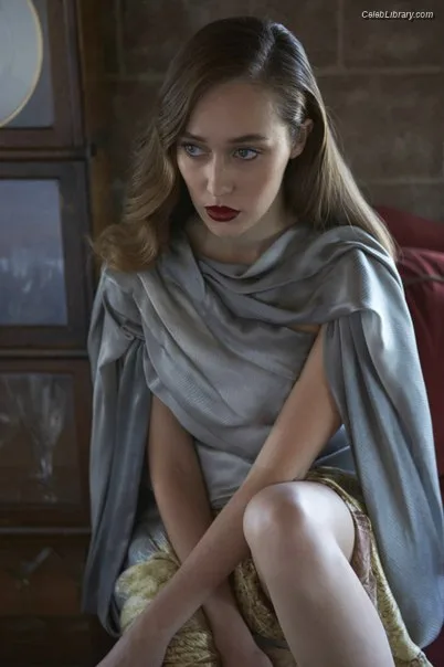 Alycia Debnam Carey photo 15 of 1336