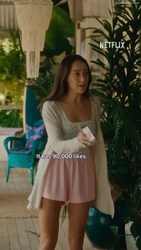 Alycia Debnam Carey photo 10 of 1336