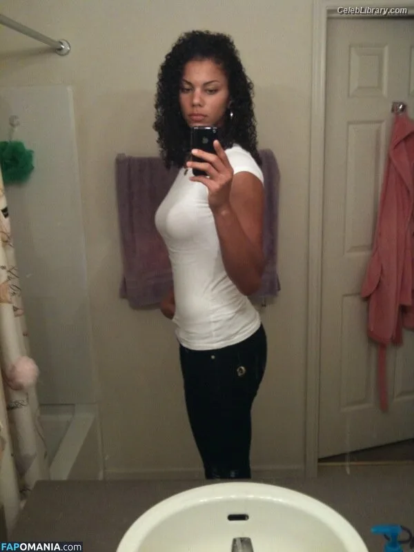 Alysha Clark photo 9 of 59