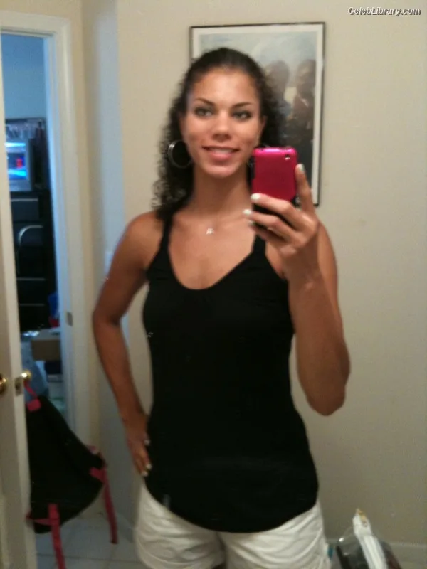 Alysha Clark photo 7 of 59