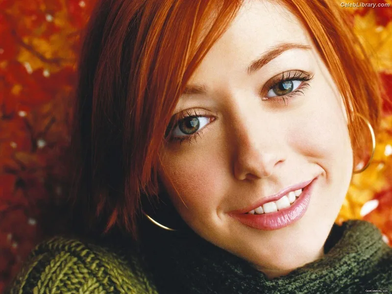 Alyson Hannigan photo 9 of 137