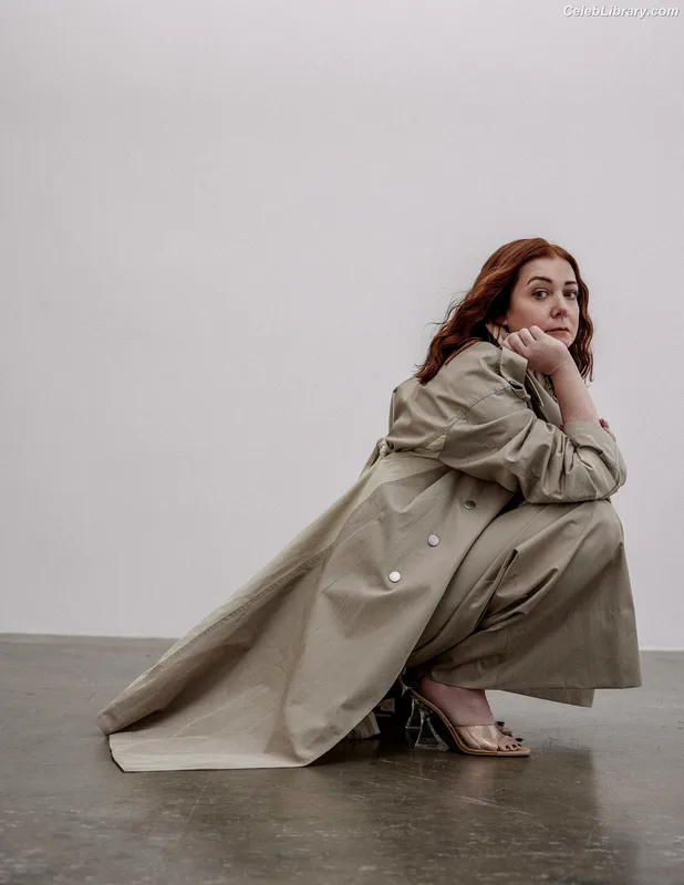 Alyson Hannigan photo 17 of 137