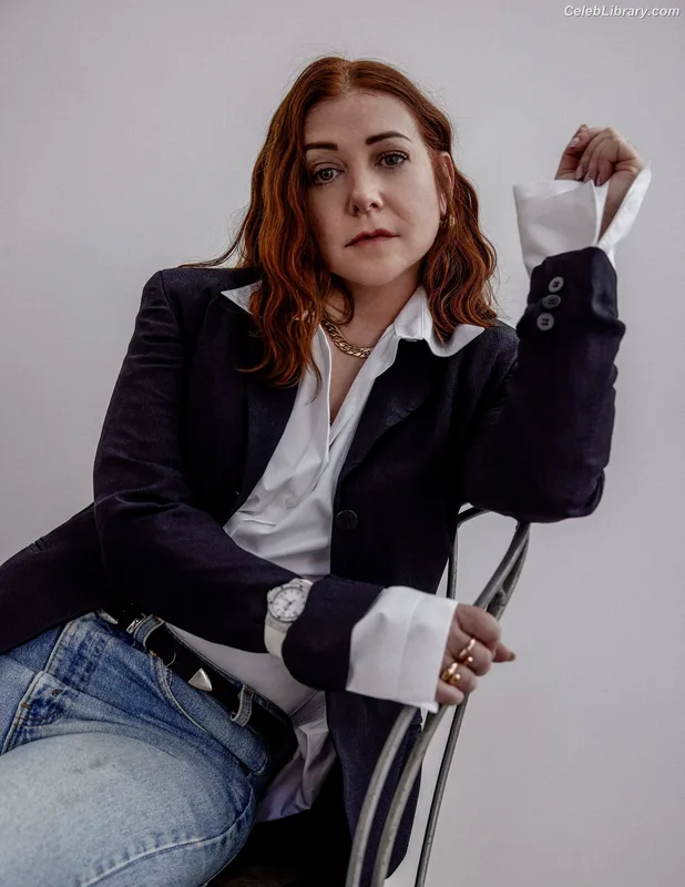 Alyson Hannigan photo 4 of 137