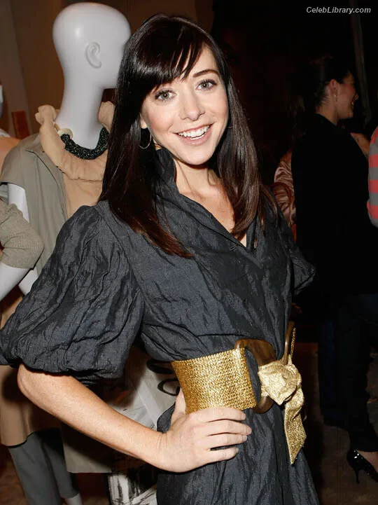 Alyson Hannigan photo 11 of 137
