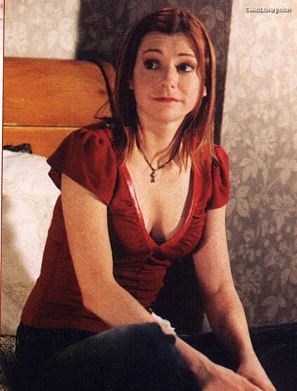 Alyson Hannigan photo 2 of 137