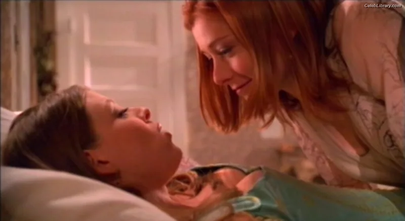 Alyson Hannigan photo 5 of 137