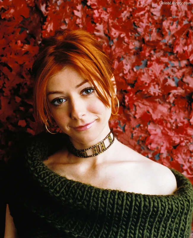 Alyson Hannigan photo 5 of 137