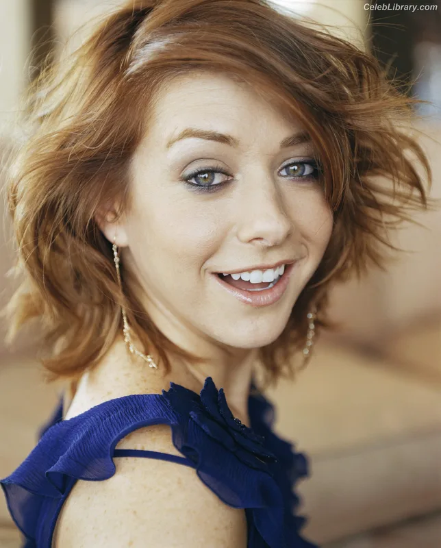 Alyson Hannigan photo 13 of 137
