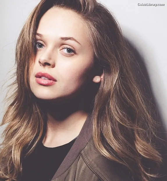 Alyssa Jirrels photo 1 of 56
