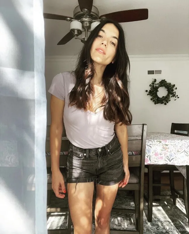 Alyssa Limperis photo 2 of 50