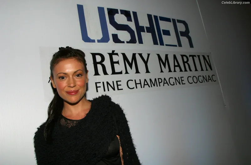 Alyssa Milano photo 13 of 327