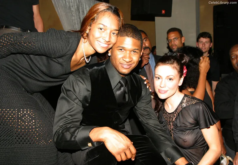 Alyssa Milano photo 14 of 327