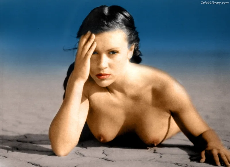 Alyssa Milano photo 3 of 327