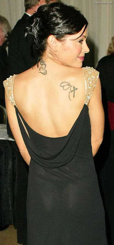 Alyssa Milano photo 11 of 327