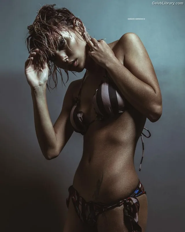 Amanda Campana photo 9 of 82