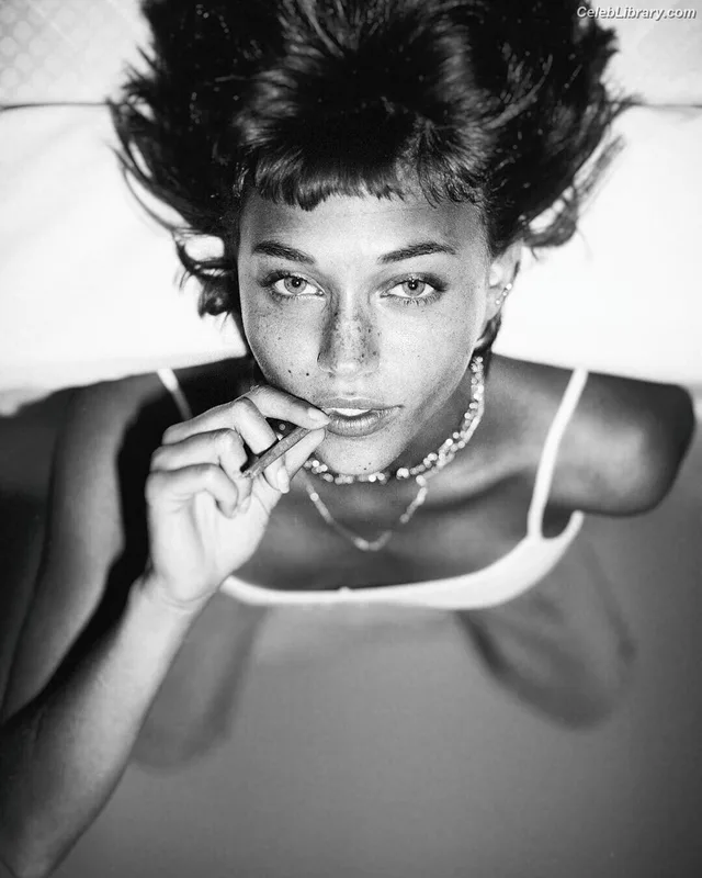 Amanda Campana photo 1 of 82