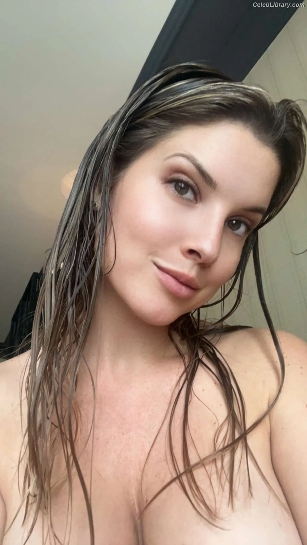 Amanda Cerny photo 1 of 1196