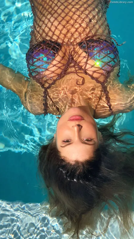 Amanda Cerny photo 10 of 1197