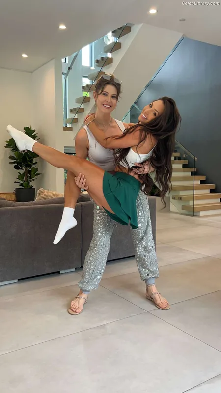 Amanda Cerny photo 23 of 1197