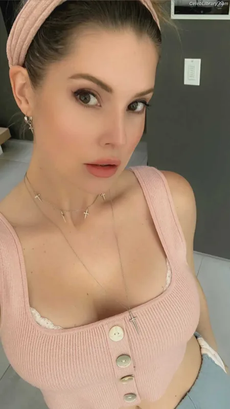 Amanda Cerny photo 3 of 1197