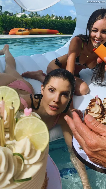 Amanda Cerny photo 23 of 1197