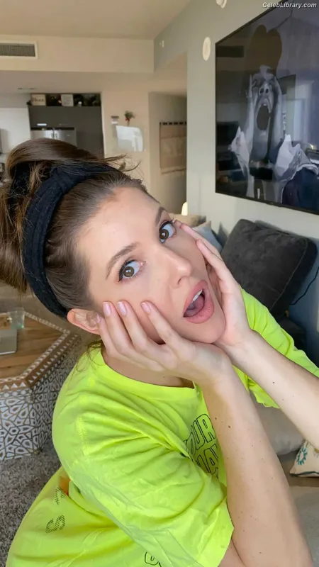 Amanda Cerny photo 20 of 1197