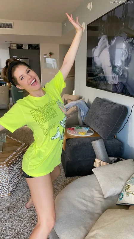 Amanda Cerny photo 3 of 1197