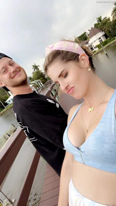 Amanda Cerny photo 10 of 1197