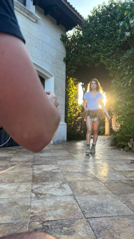 Amanda Cerny photo 4 of 1197