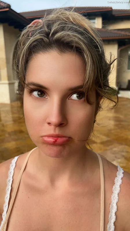 Amanda Cerny photo 22 of 1197