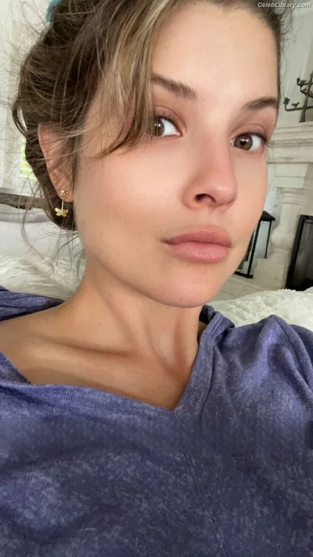 Amanda Cerny photo 15 of 1197